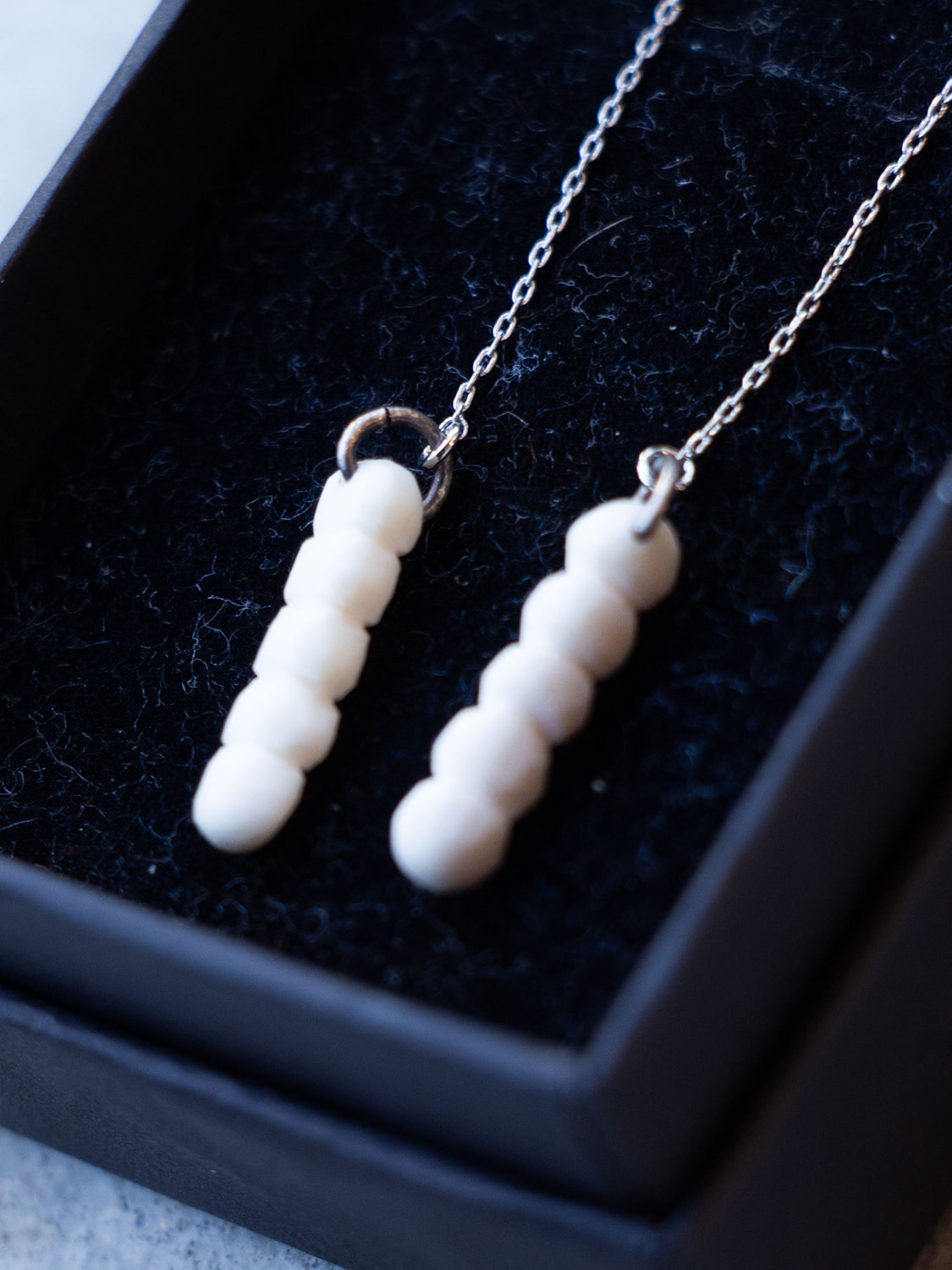 けもの舎　粒　ピアス