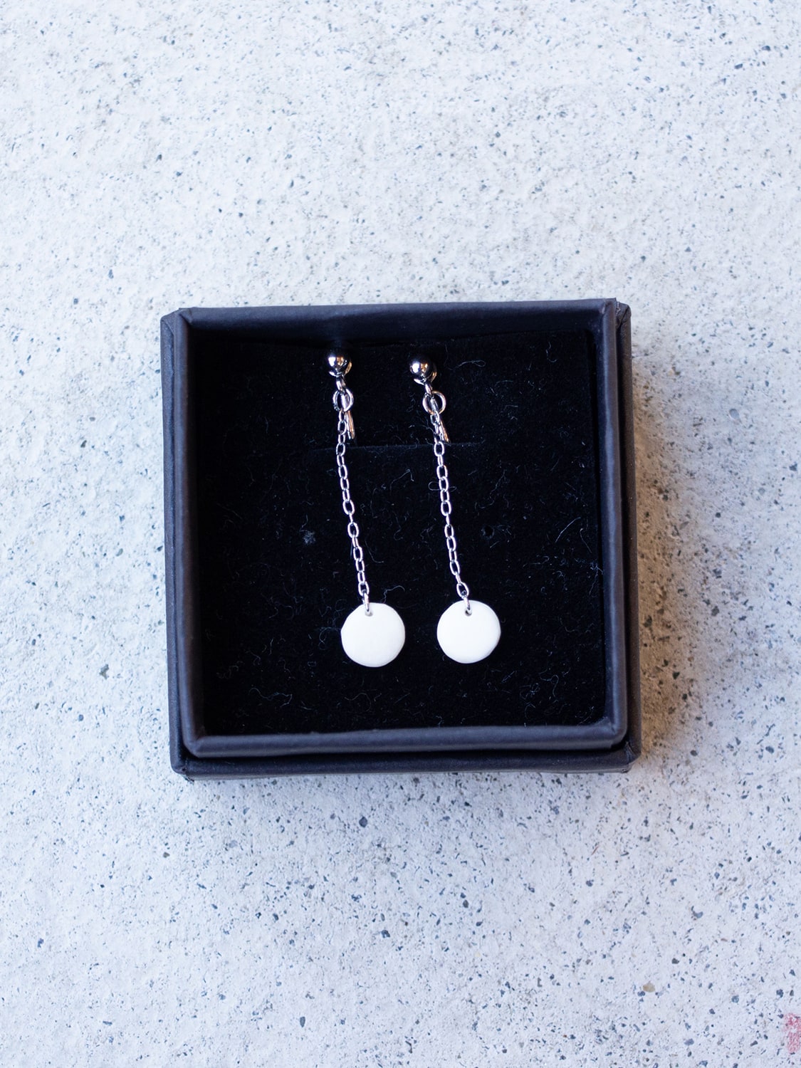 けもの舎　粒　イヤリング