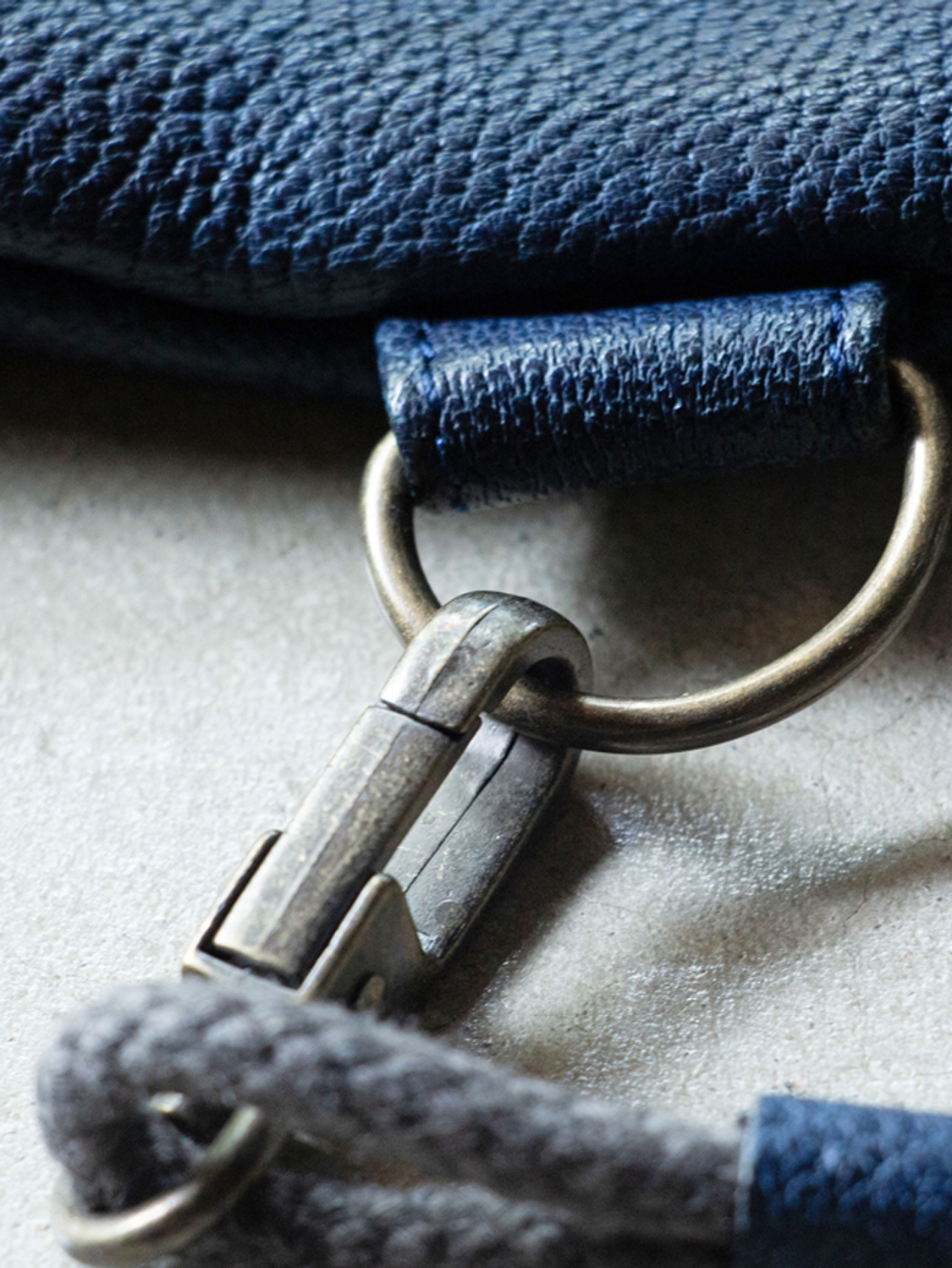 縁日 熊革 サコッシュ