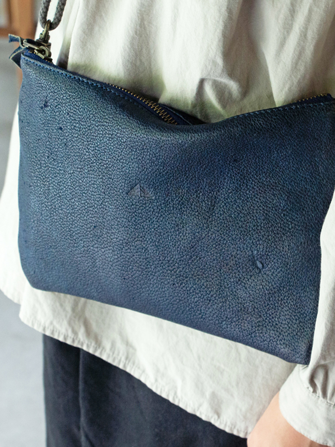 縁日 熊革 サコッシュ