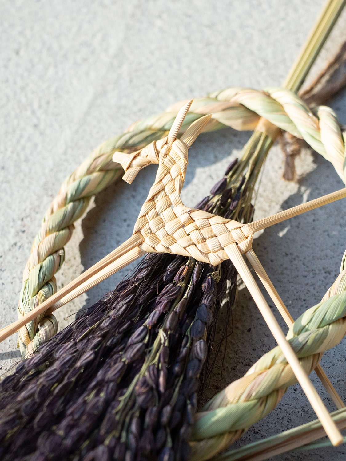 山から福がおりてくる しめ飾り 無限瓢箪から駒（紫）（むげんひょうたんからこま むらさき）