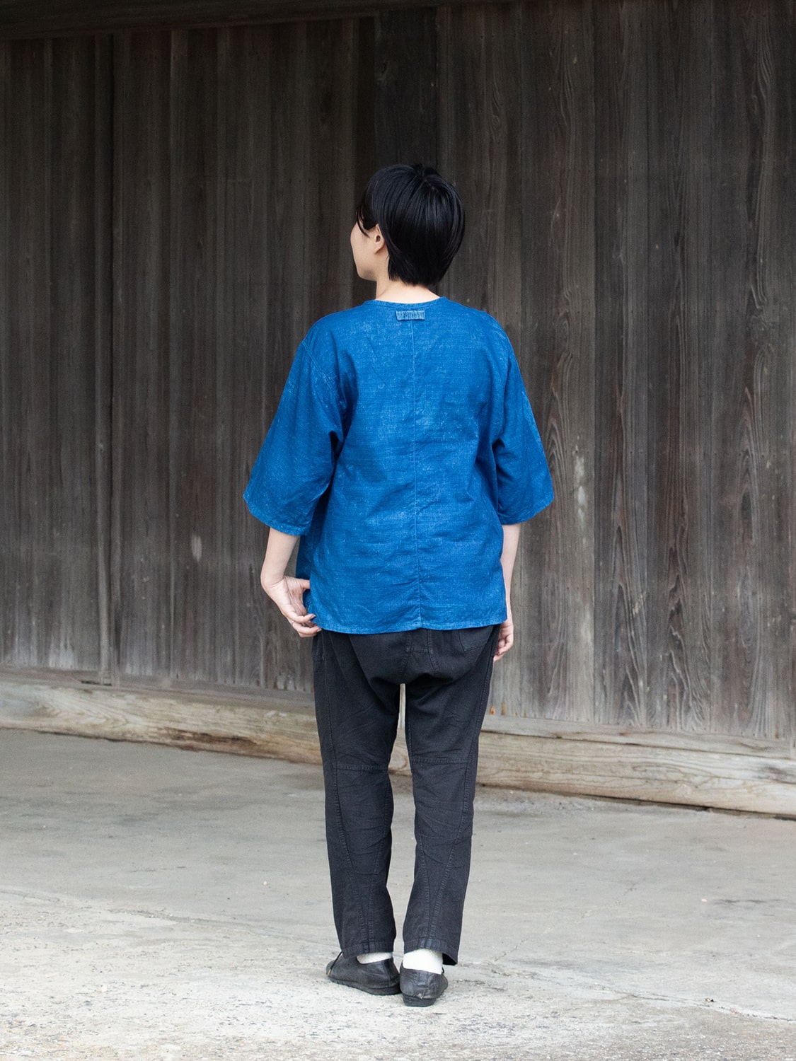 縁日 正藍冷染(しょうあいひやぞめ)の斜子織シャツ(nanakooriSHIRT)