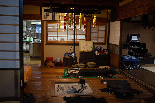 マタギ　マタギもんぺ　松橋旅館