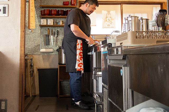 麻婆豆腐 どんどん SAPPAKAMA 縁日 猿袴