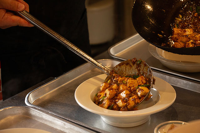 麻婆豆腐 どんどん SAPPAKAMA 縁日 猿袴