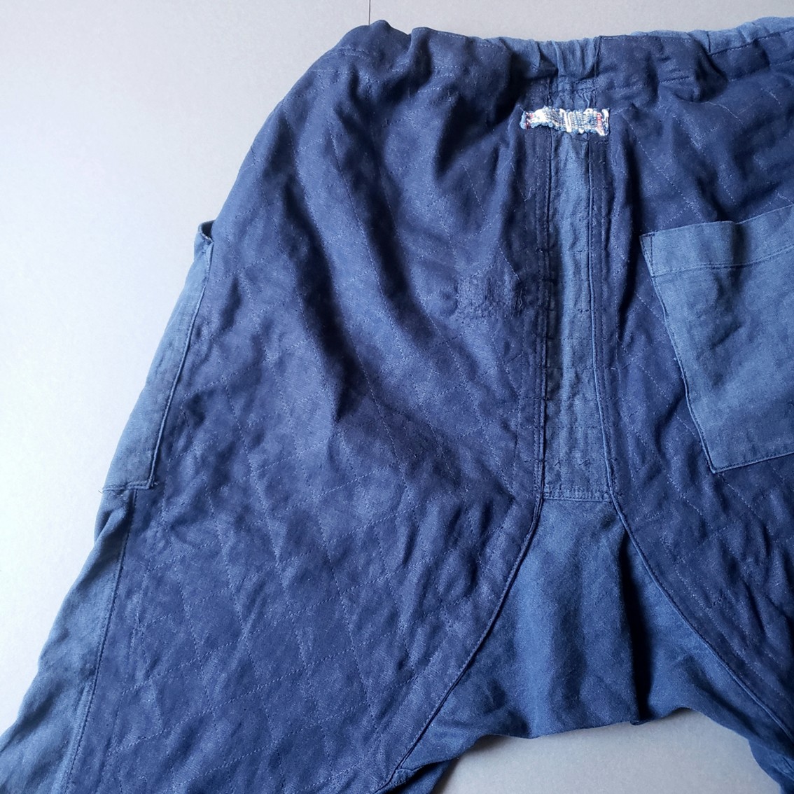 お直し後：当て布とステッチで補強