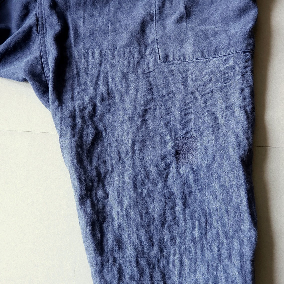 お直し後：当て布とステッチで補強