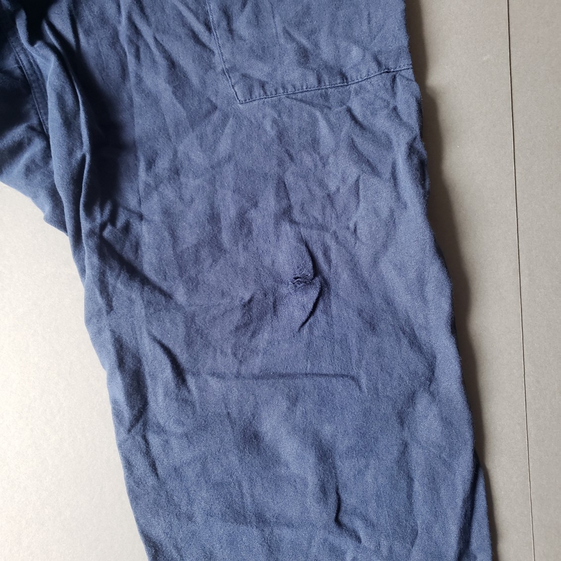 お直し前：太もも部分の擦り切れ