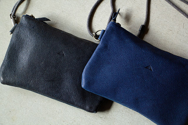 熊革サコッシュ　熊　熊革