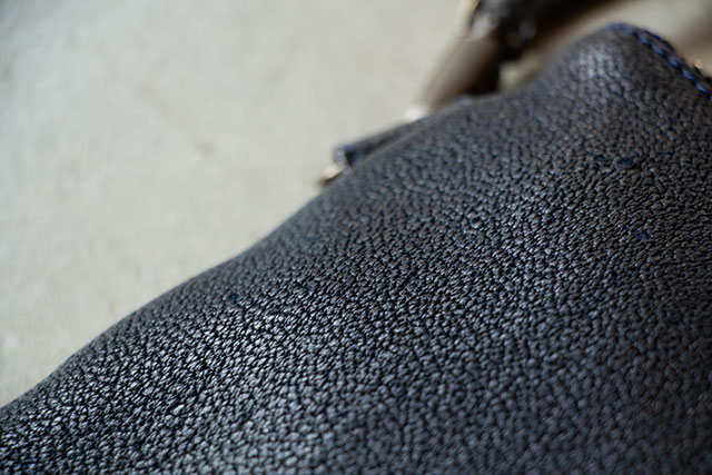 熊革サコッシュ　熊　熊革