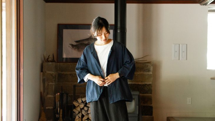 季節の変わり目は重ね着で ｜ 秋口まで着回せる縁日のシャツ