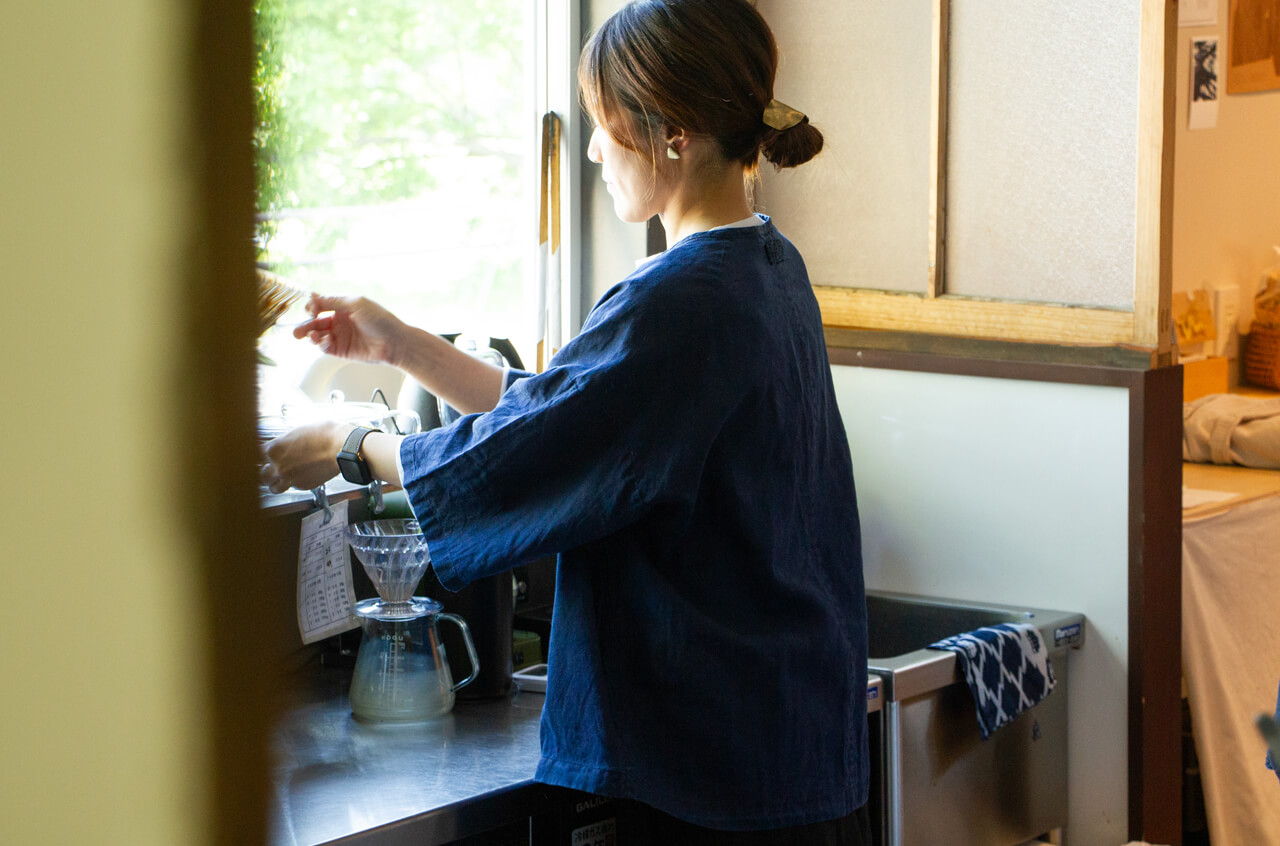 縁日　漆染め ダボシャツ　DABO SHIRT indigo 麻 着用イメージ