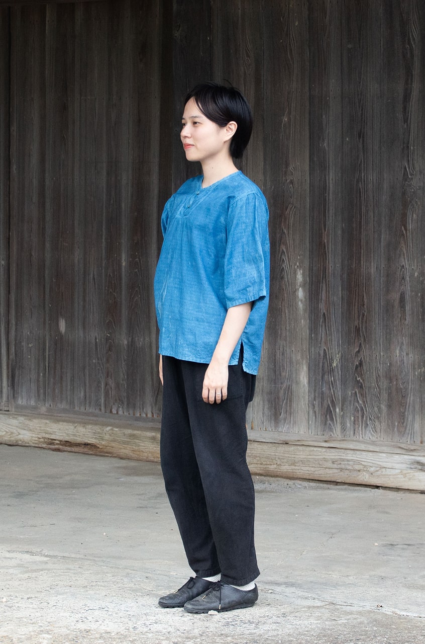 正藍冷染(しょうあいひやぞめ)の斜子織シャツ(nanakooriSHIRT) Sサイズ