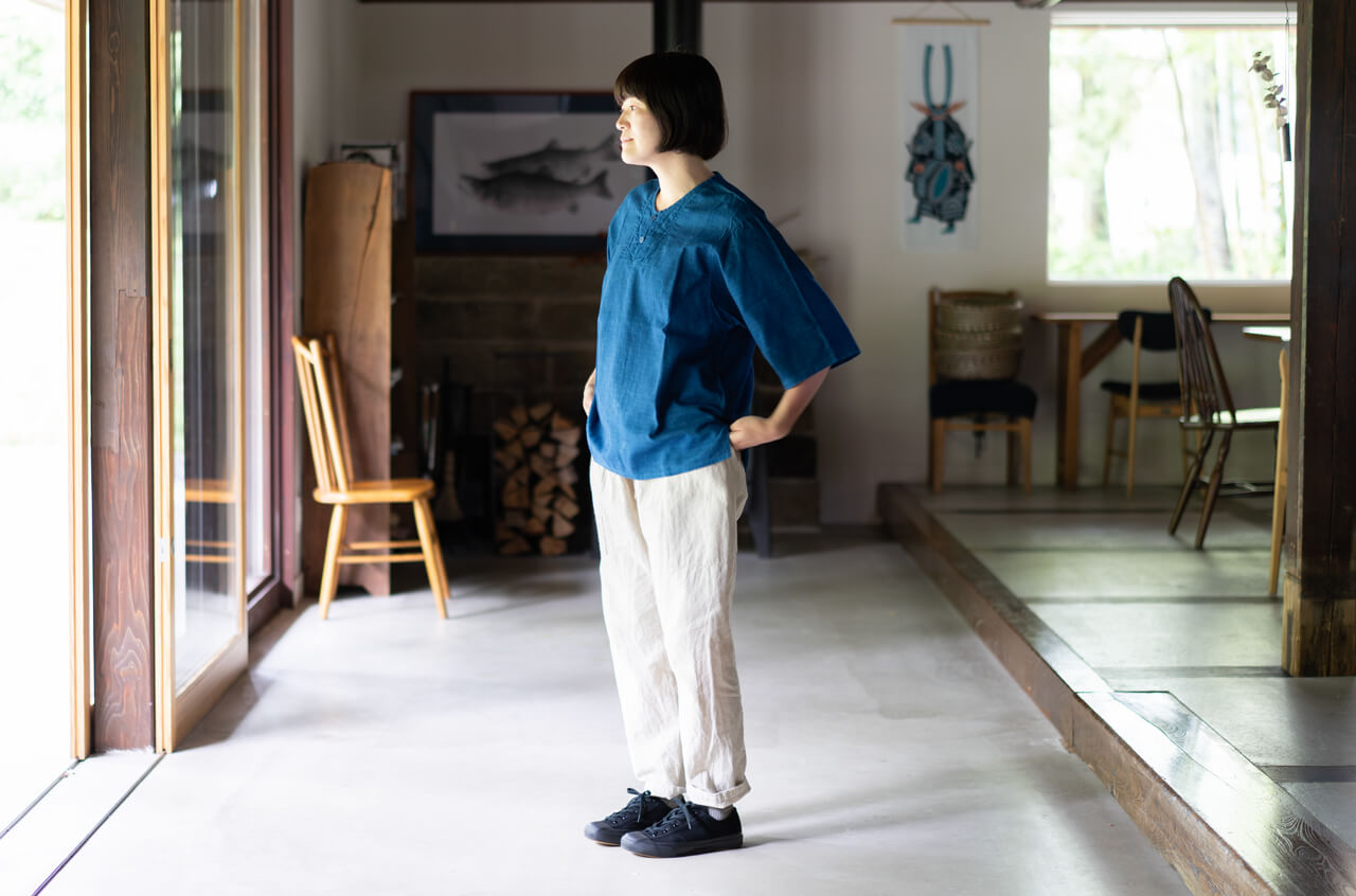 正藍冷染(しょうあいひやぞめ)の斜子織シャツ(nanakooriSHIRT)
