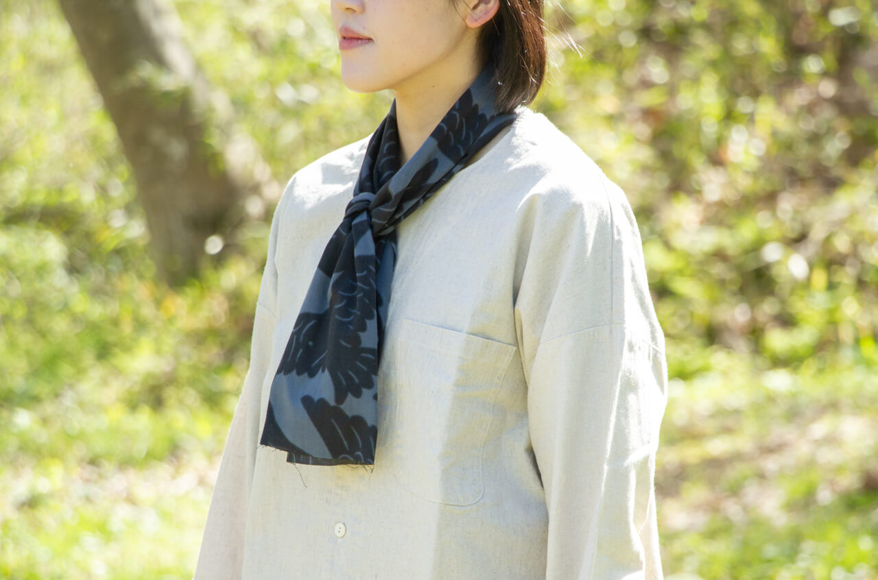 縁日　よつめ染布舎 TENUGUI　カラスの群れ